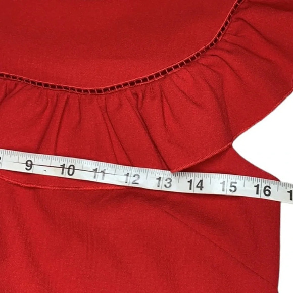 Trina Turk dress size 0. Size tag missing. See measurements excellent condition - Picture 6 of 6